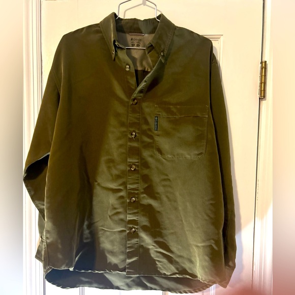 Columbia dark green button up shirt size medium - Picture 1 of 4